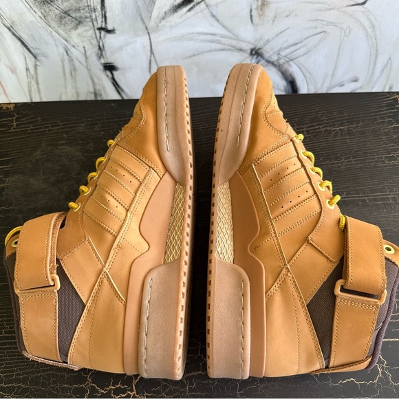 Adidas Originals Forum Mid sneakers in light brown size 11.5 - Picture 9 of 13